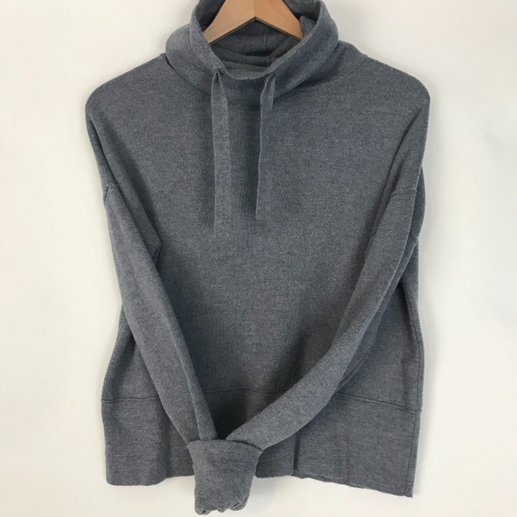 Universal Thread Cowl neck top - Picture 2 of 9